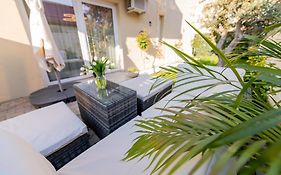 Olive Apartment
